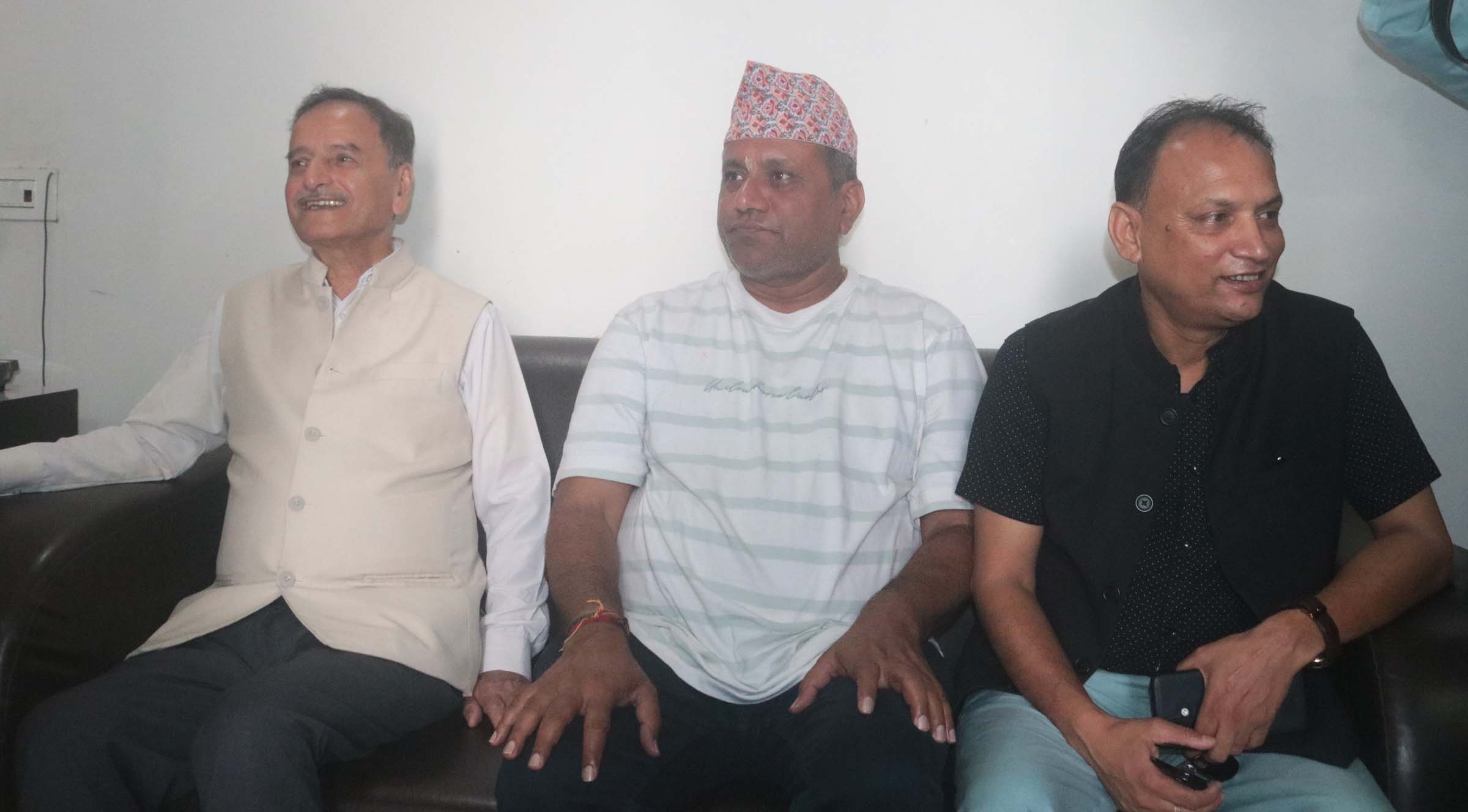 सबै दलको सहमतिमा संविधान संशोधन गर्नुपर्छ : नेता सिटौला